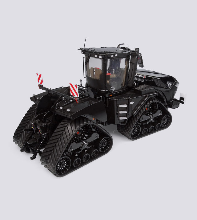 Case IH Quadtrac 715 Black Edition (1:32)