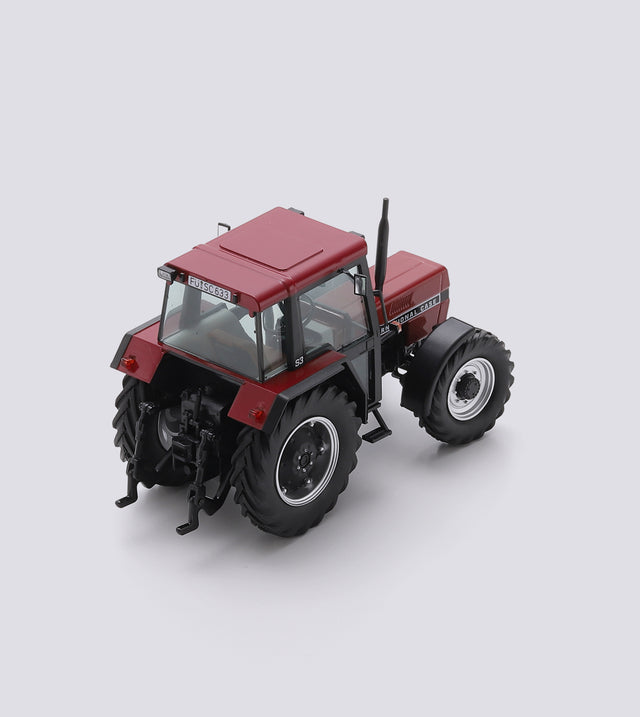 Case International 633 (1:32)