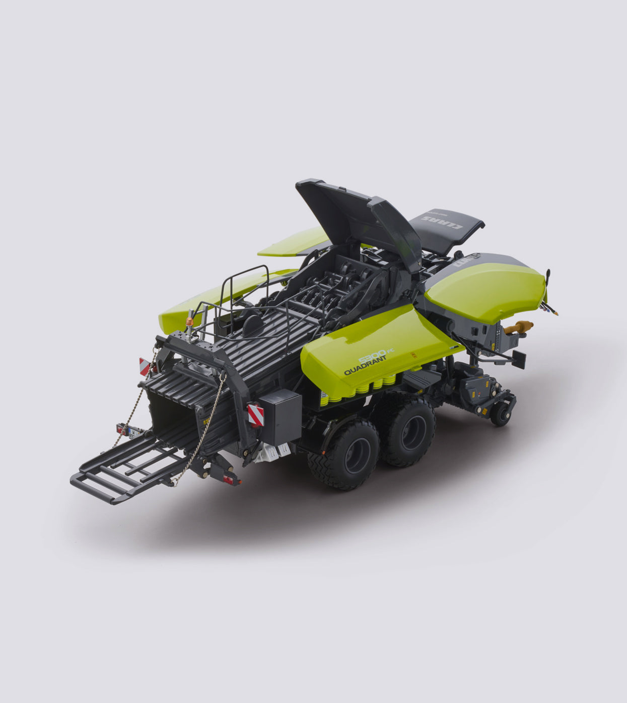 Claas Quadrant 5300 Night Edition (1:32)