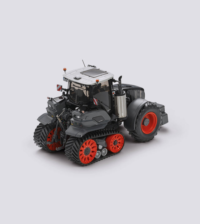 Claas Axion 960 TT Schwarz (1:32)