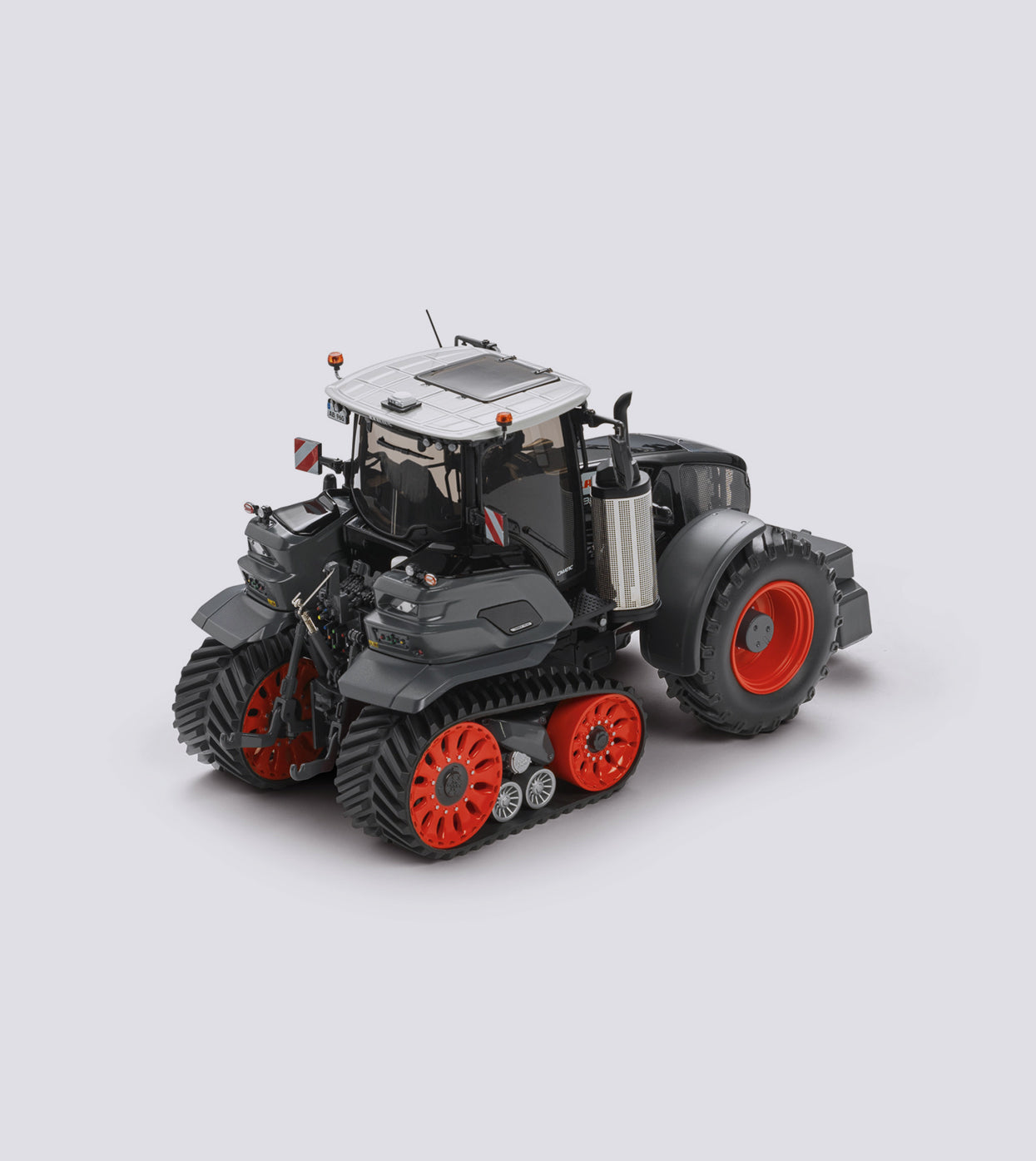 Claas Axion 960 TT Schwarz (1:32)