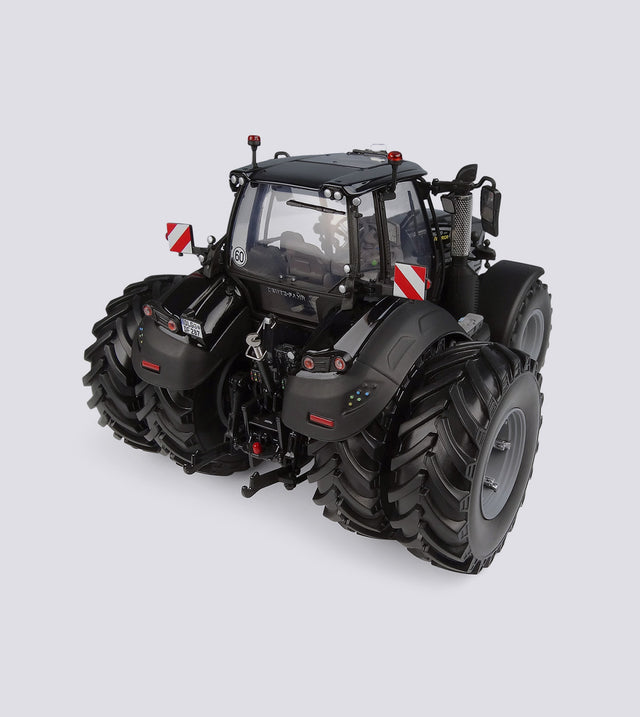 Deutz-Fahr 8280 TTV mit Zwillingsbereifung (1:32)