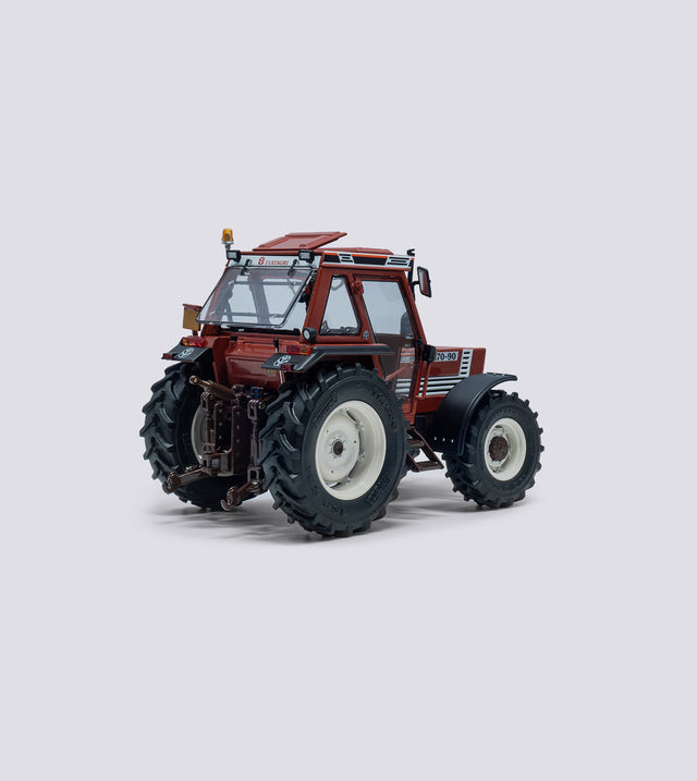 FIAT 70-90 Supercomfort Cab 4WD (1:32)