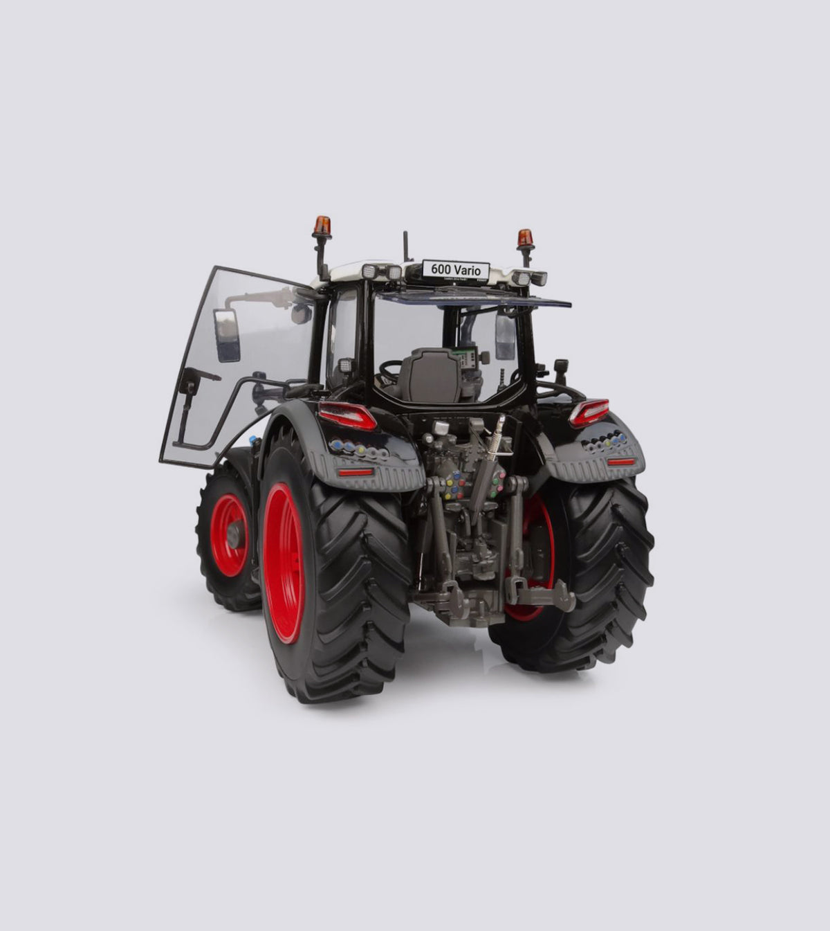 Fendt 620 Vario Black Edition (1:32)