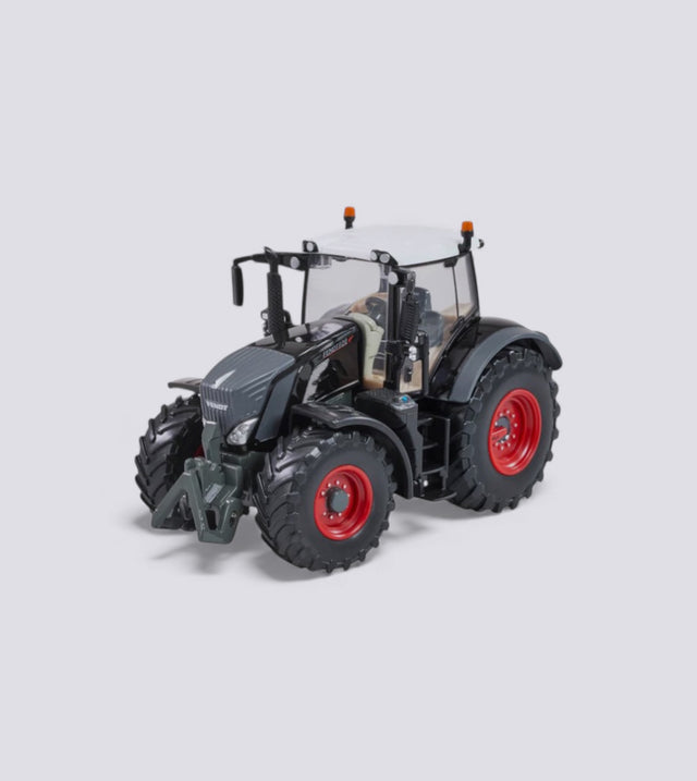 Fendt 826 Vario Black Edition (1:32)