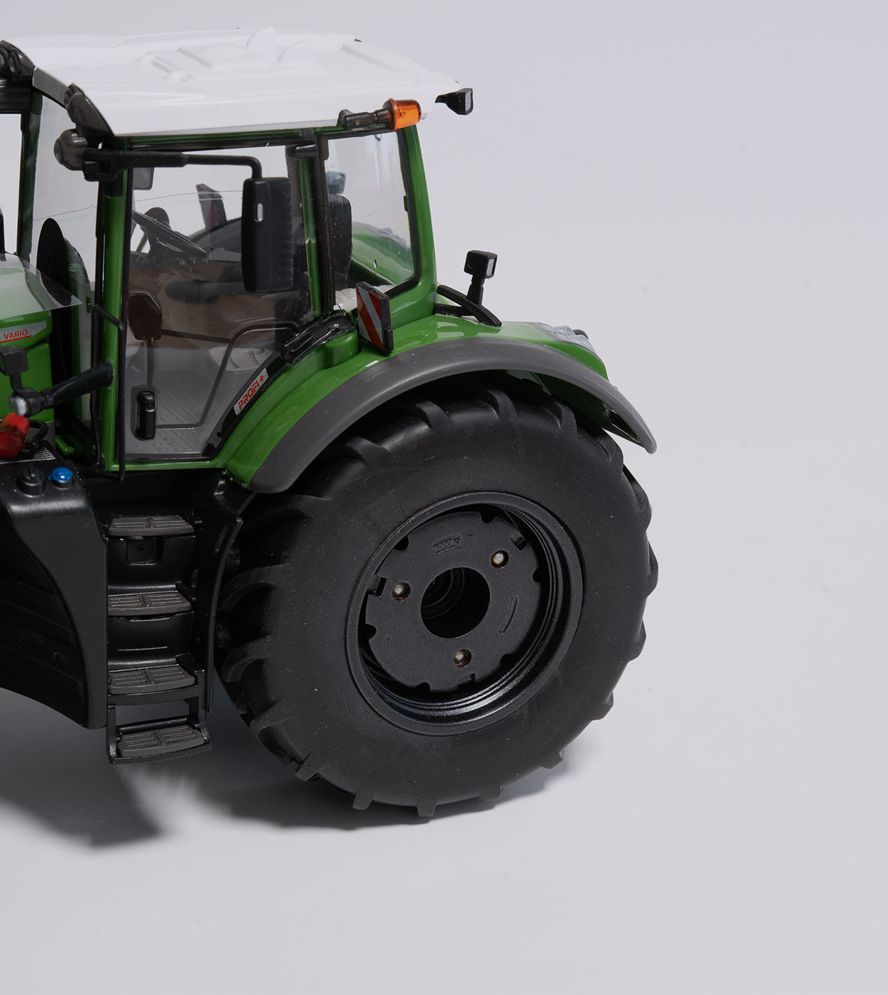 Fendt 942 Vario - Schwarze Felgengewichte (1:32)