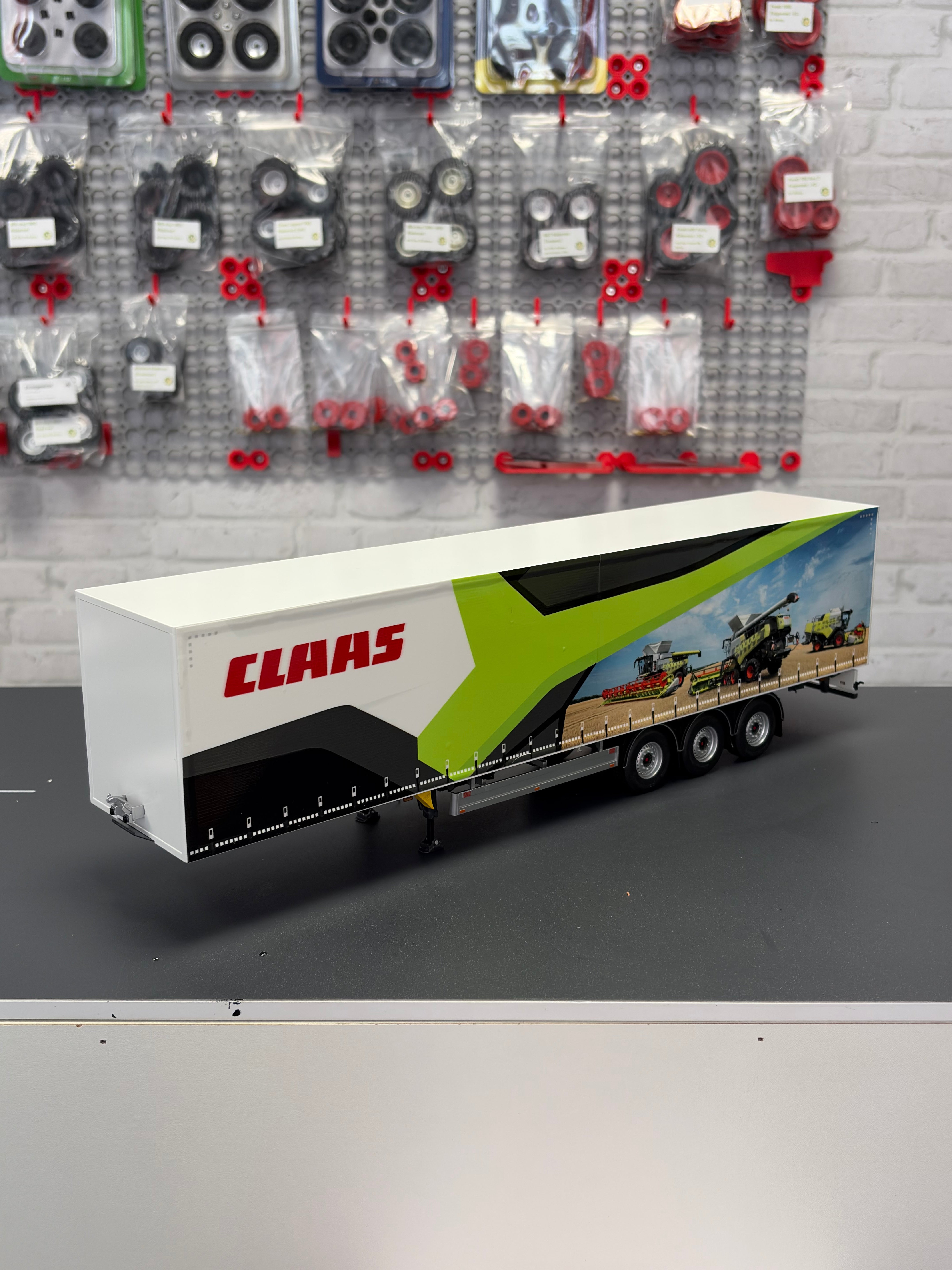 Pacton Kofferauflieger Claas Design - B-Ware