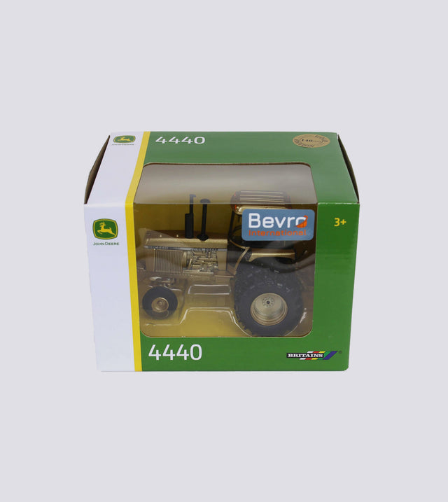 John Deere 4440 2WD Gold (1:32)