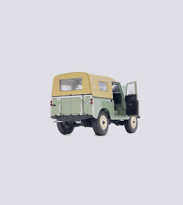 Landrover Serie 3 88 Softtop - Farbauswahl (1:32)