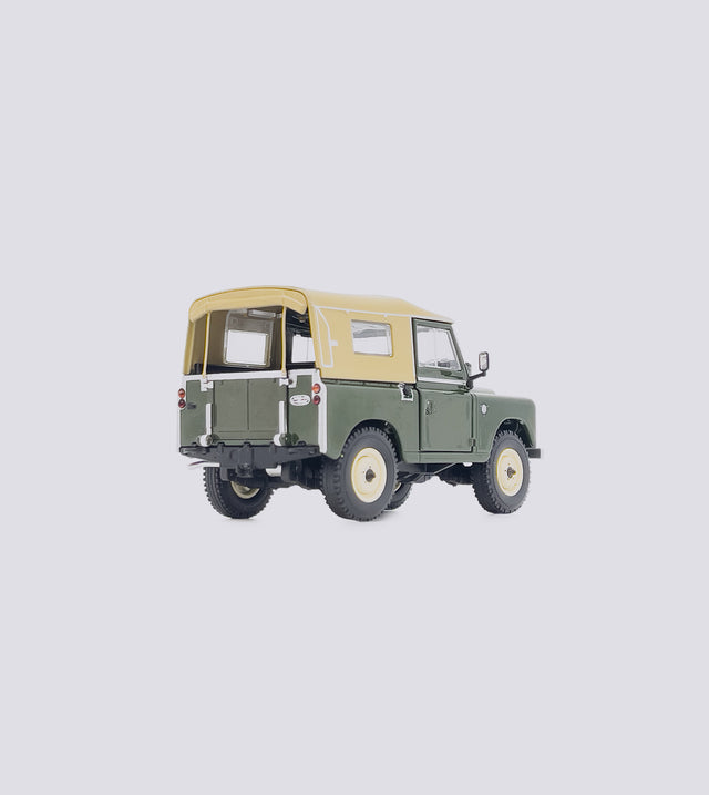 Landrover Serie 3 88 Softtop - Farbauswahl (1:32)