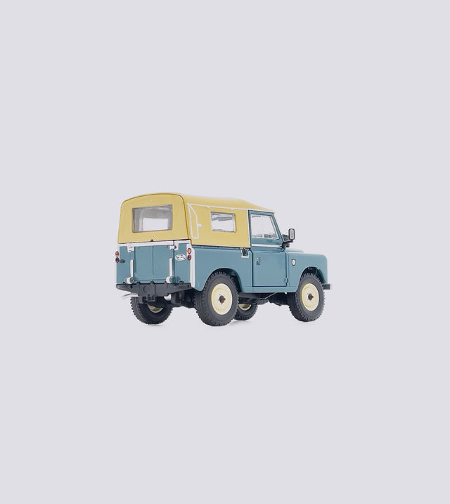 Landrover Serie 3 88 Softtop - Farbauswahl (1:32)