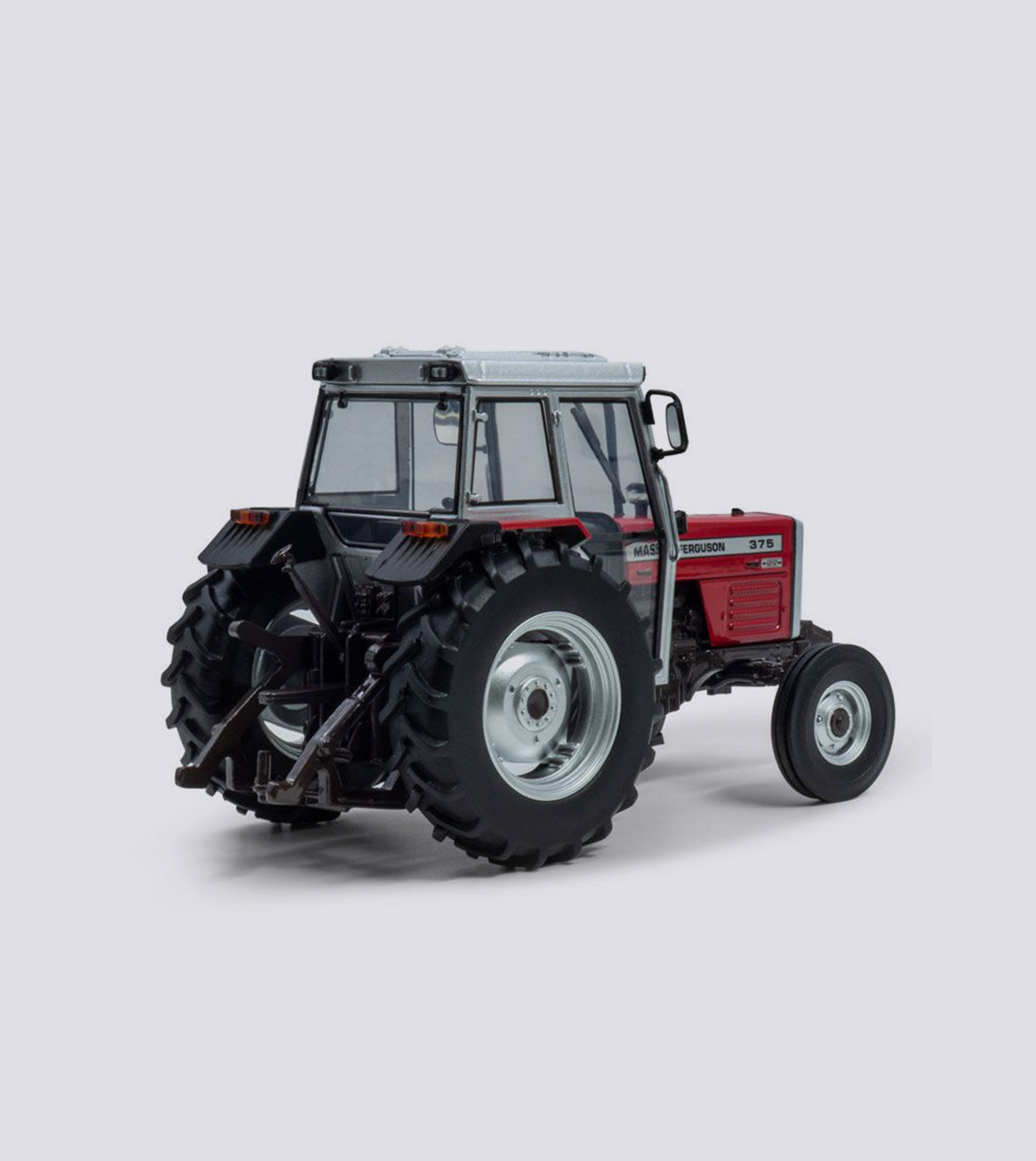 Massey Ferguson 375 2WD (1:32)
