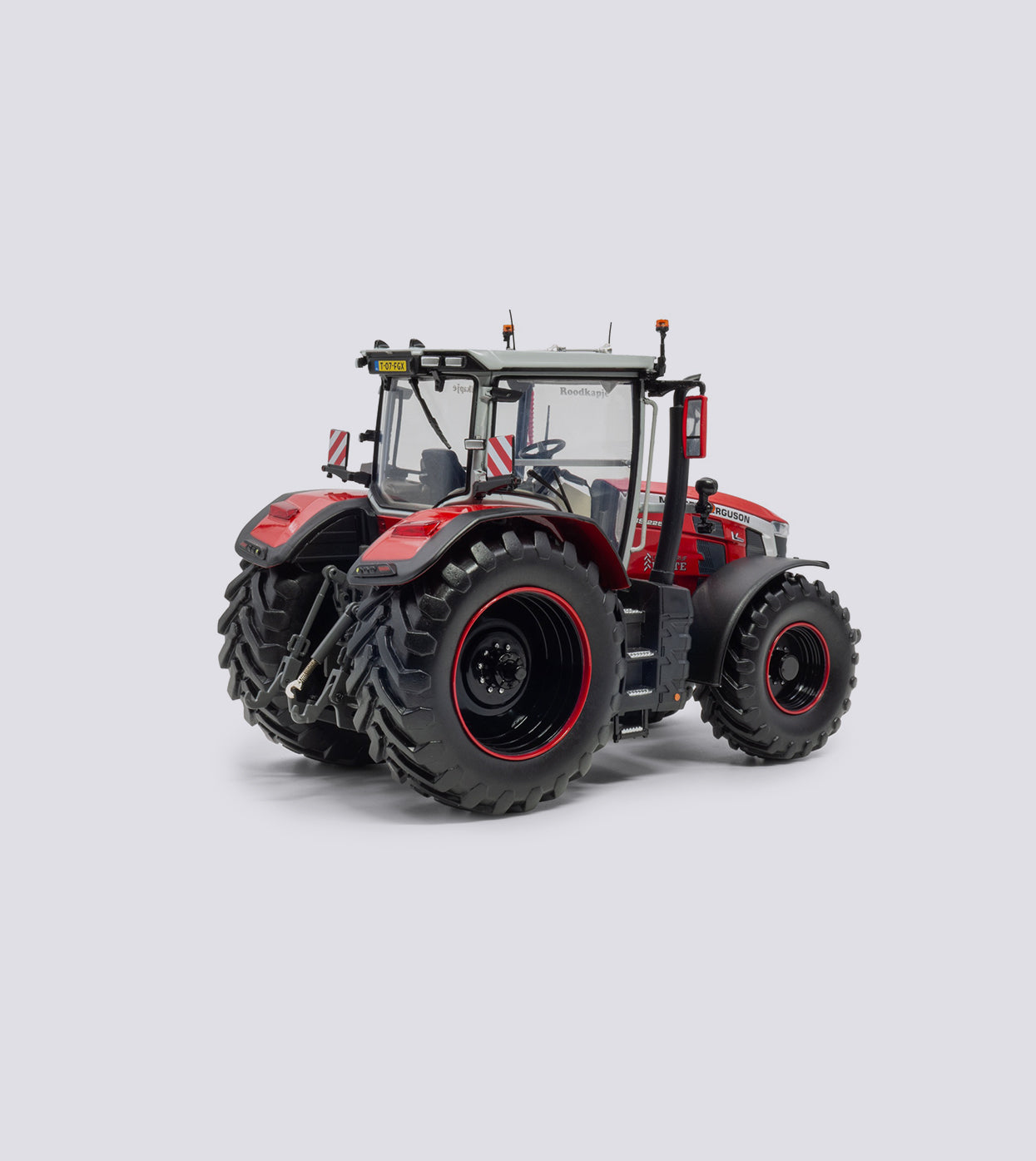 Massey Ferguson 8S.225 Lohnbetrieb "Beute" (1:32)