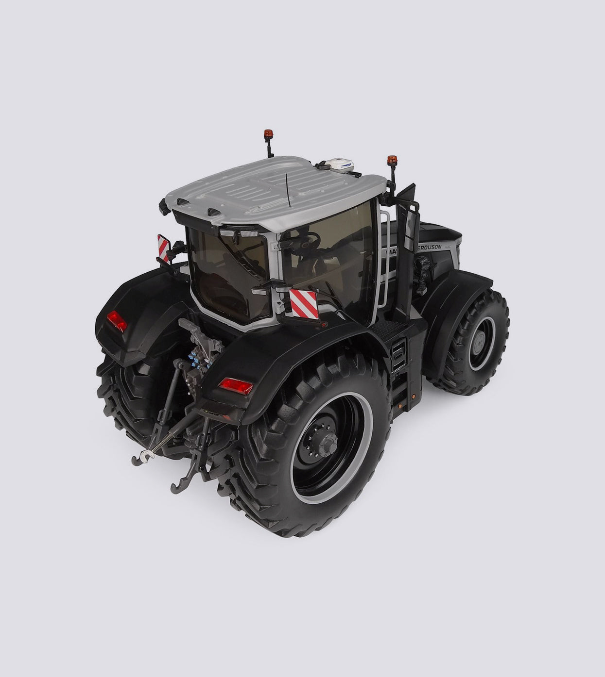Massey Ferguson 9S.425 Matt Schwarz (1:32)