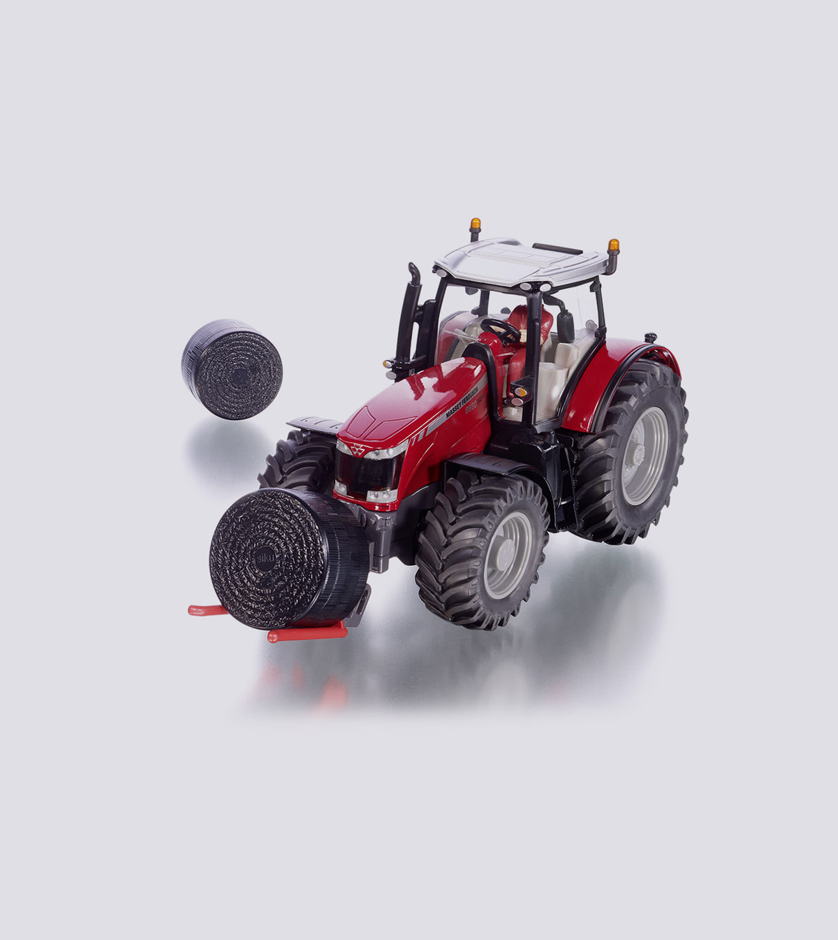 Massey Ferguson 8680 mit Ballentransportgabel (1:32)