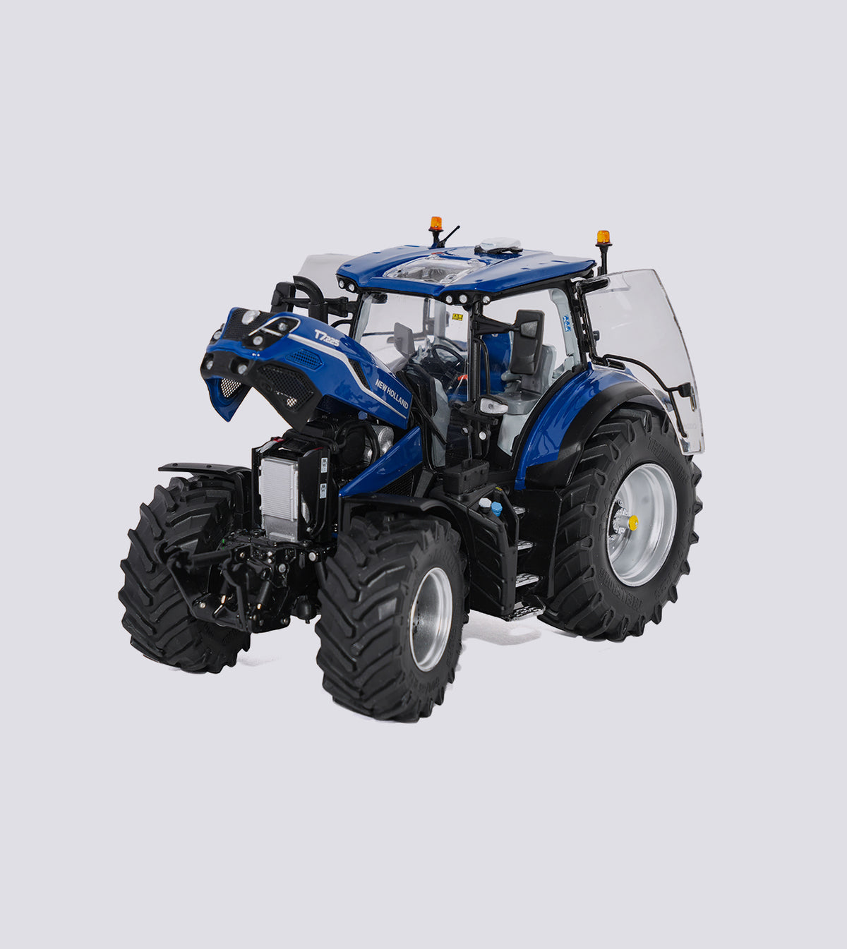 New Holland T7.225 (1:32)