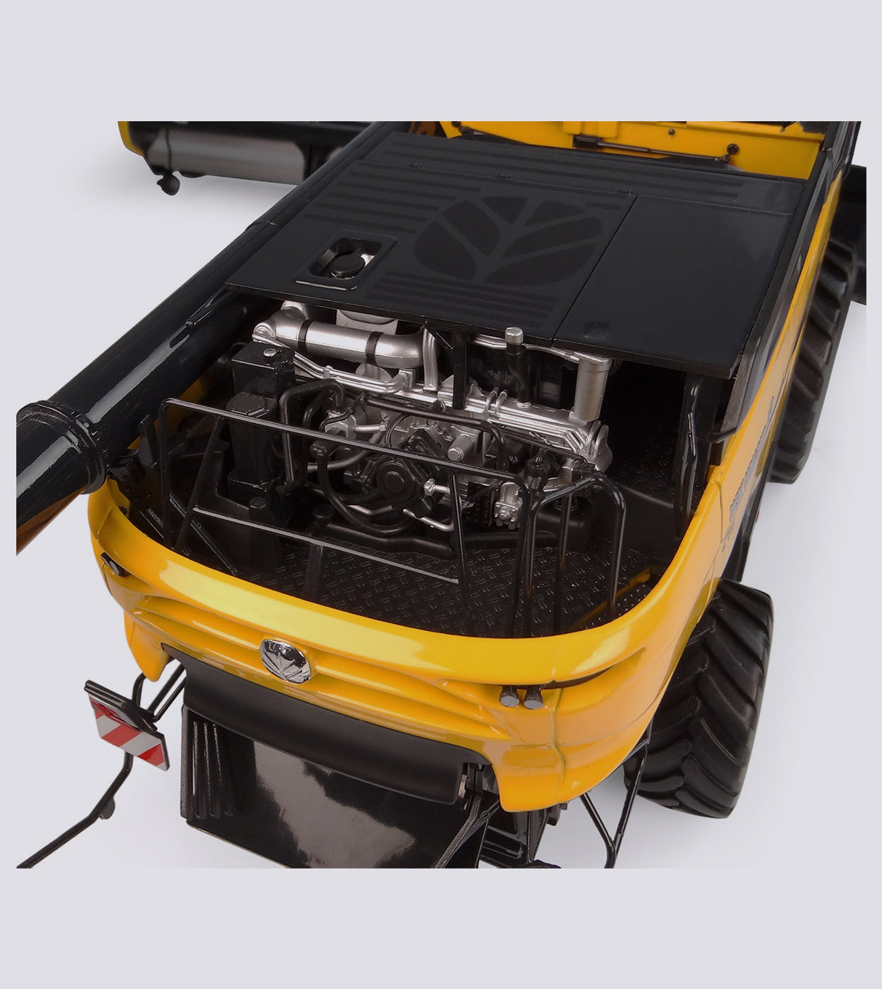 New Holland CR11 (1:32)