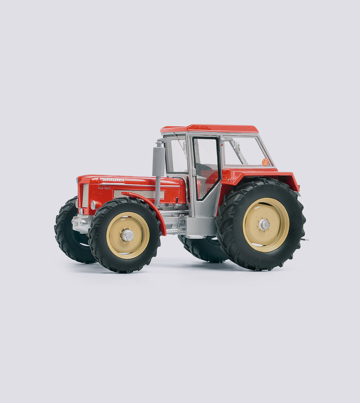 Schlüter Super 950 V mit Kabine (1:32)