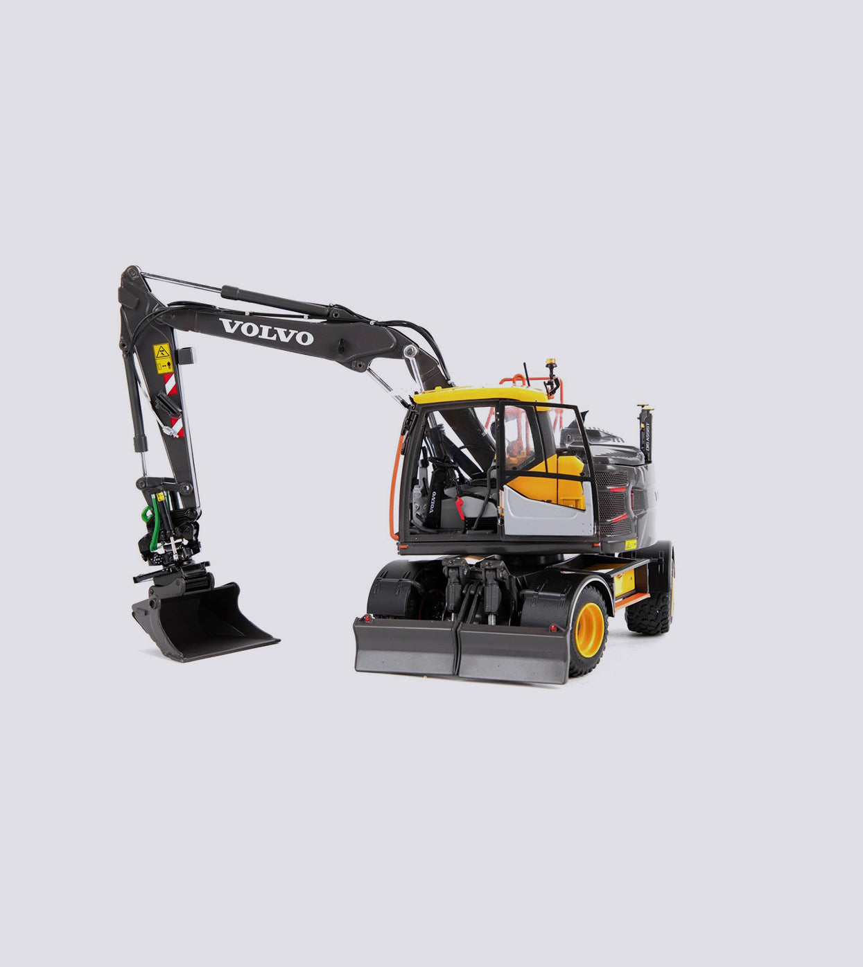 Volvo EWR 130E (1:32)
