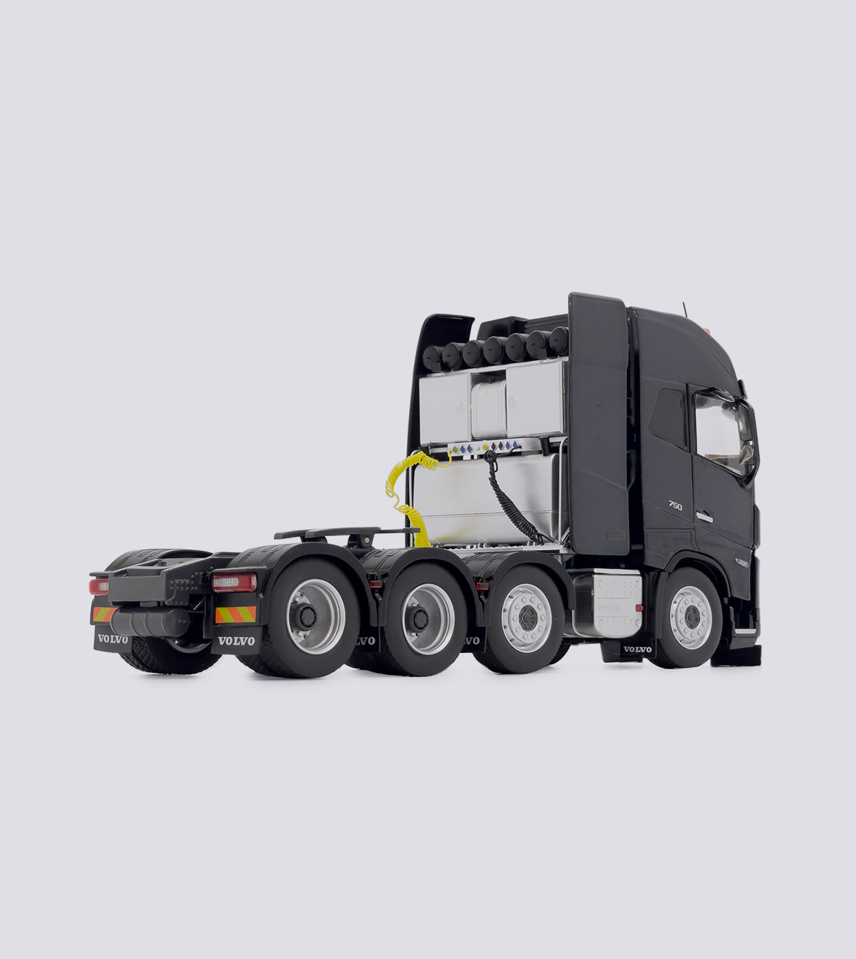 Volvo FH5 8x4 - color selection (1:32)