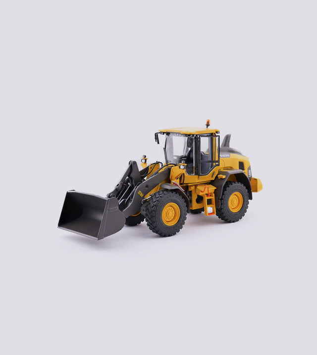 Volvo L60H wheel loader (1:32)