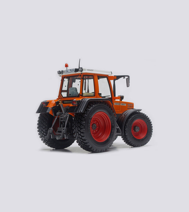 Fendt Favorit 509C Kommunal (1:32)