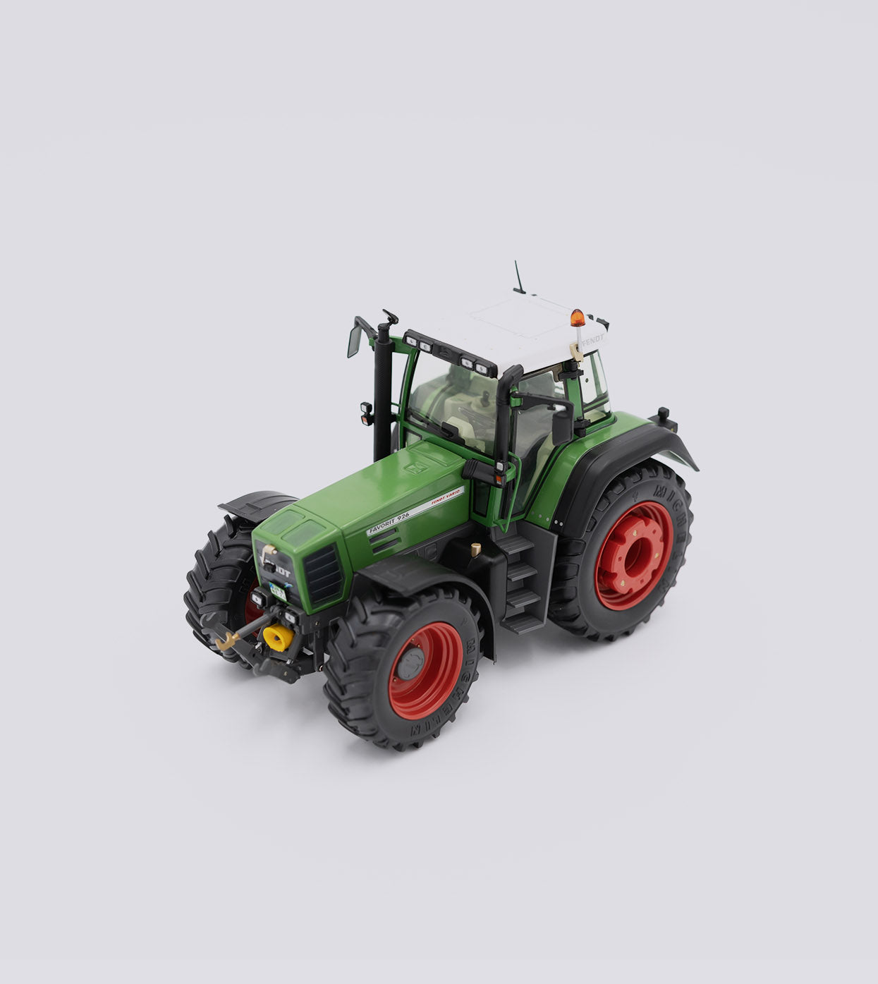 Fendt Favorit 926 Vario (1:32)