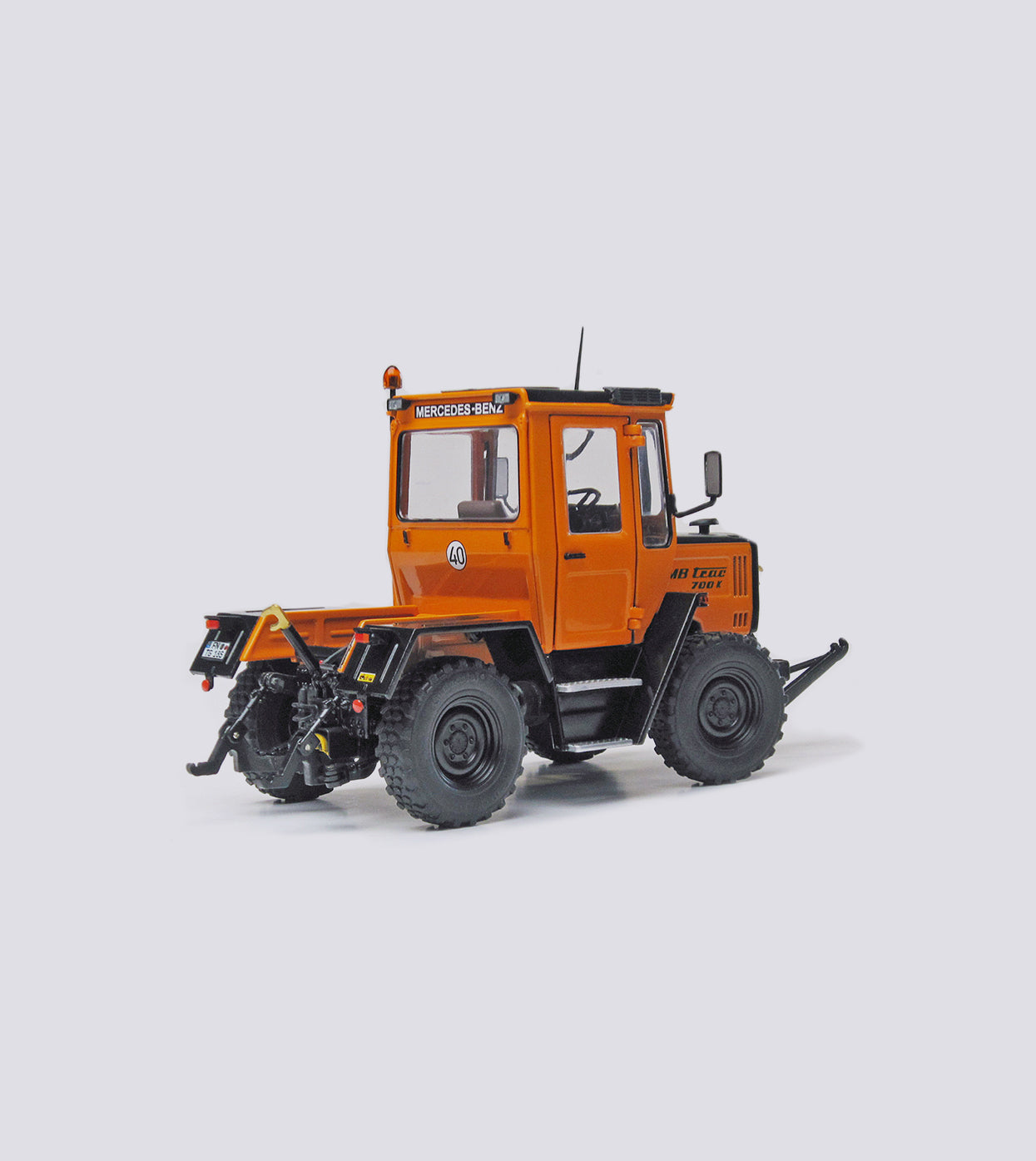 MB-Trac 700 K (W440) Municipal (1:32)