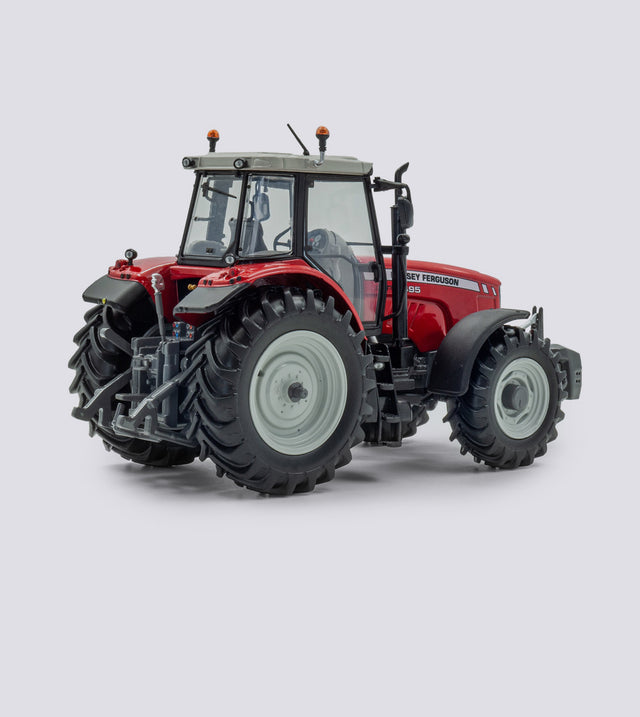 Massey Ferguson 6495 (1:32)