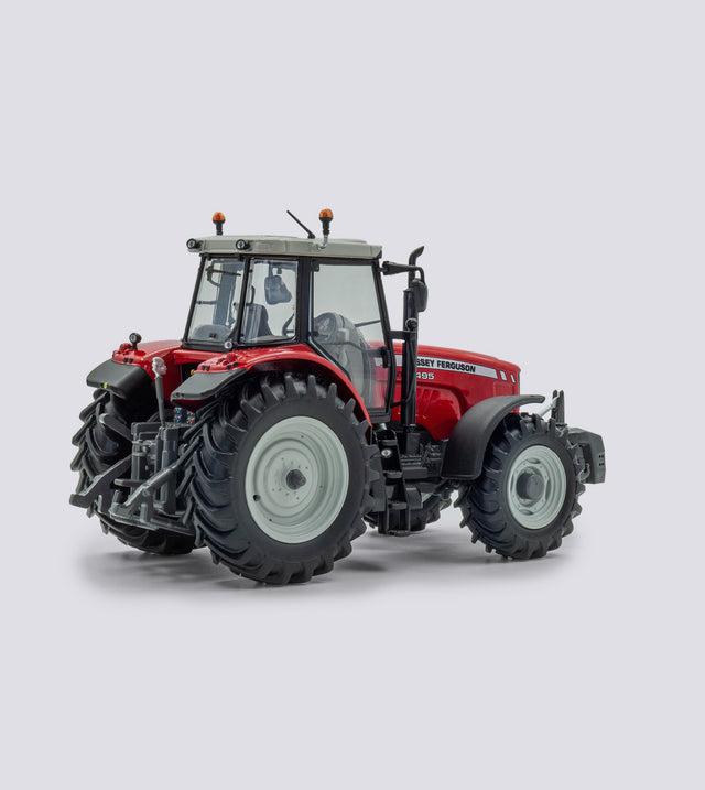 Massey Ferguson 7495 (1:32)