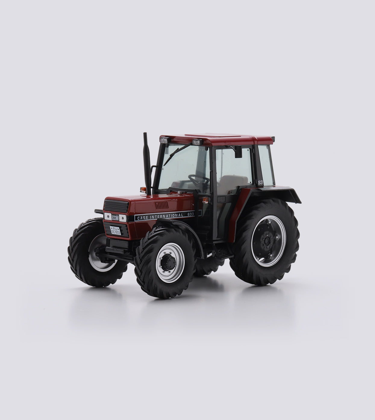 Case International 633 (1:32)