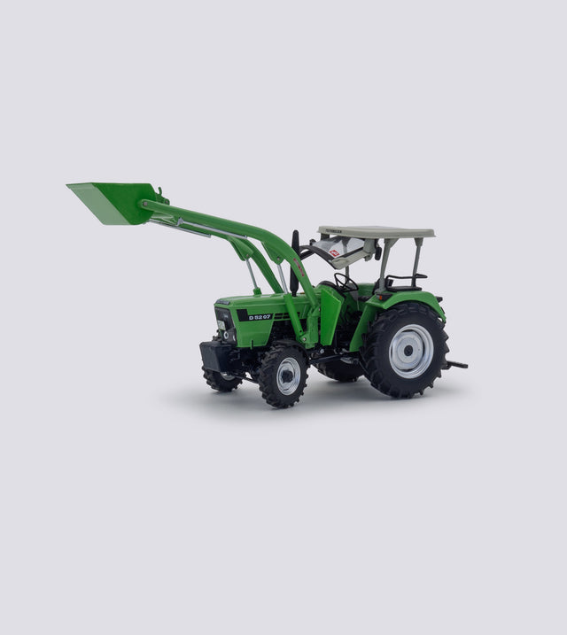 Deutz D 5207 4WD mit Frontlader (1:32)