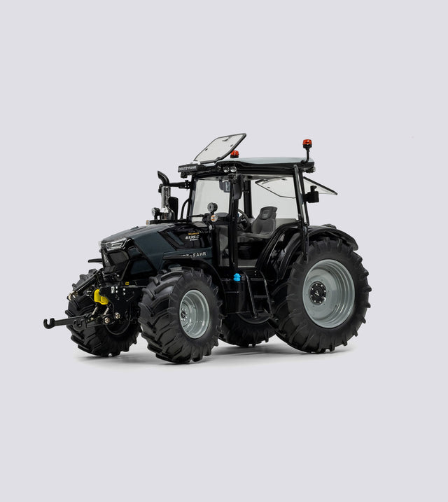 Deutz Fahr 6135C Schwarz (1:32)