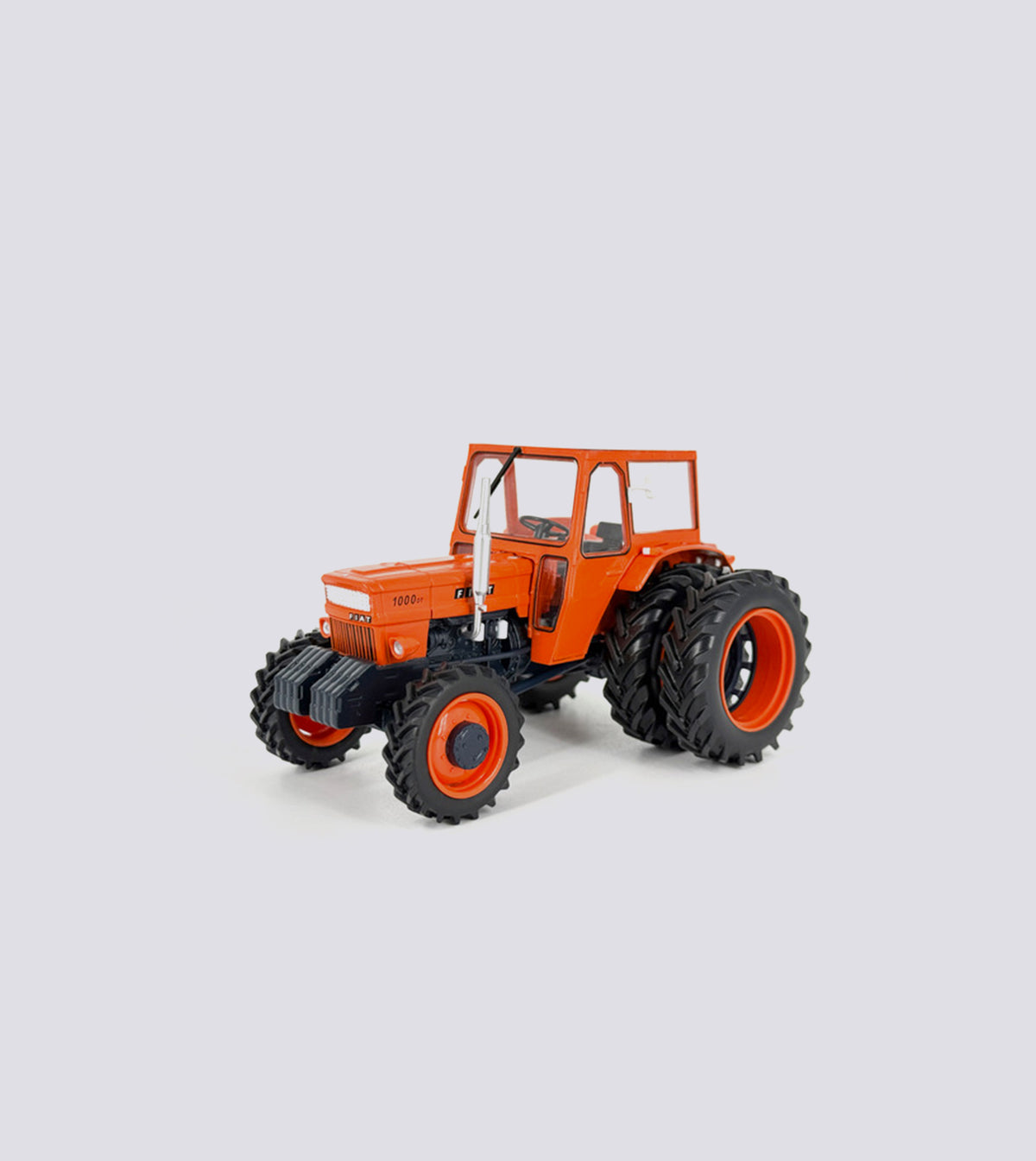 Fiat 1000 DT CAB (1:32)