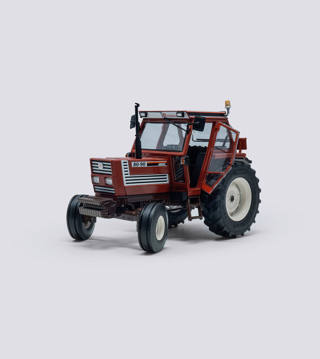 FIAT 80-90 Comfort Cab 2WD (1:32)