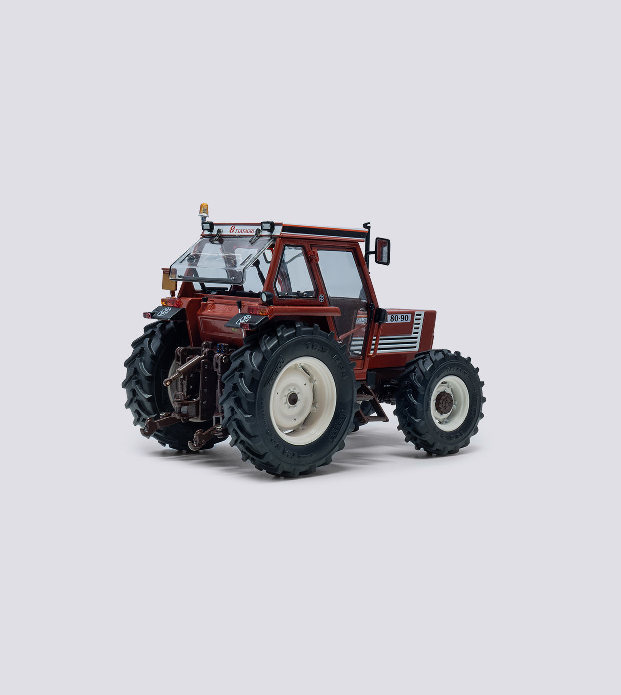 FIAT 80-90 Comfort Cab 2WD (1:32)
