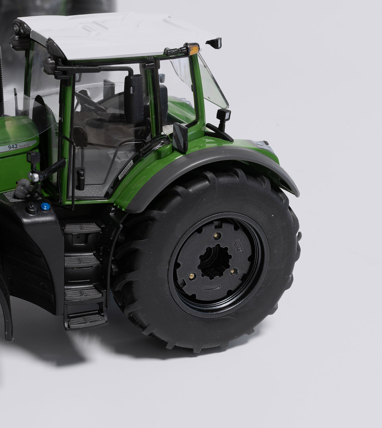 Fendt 942 Vario - Schwarze Felgengewichte (1:32)