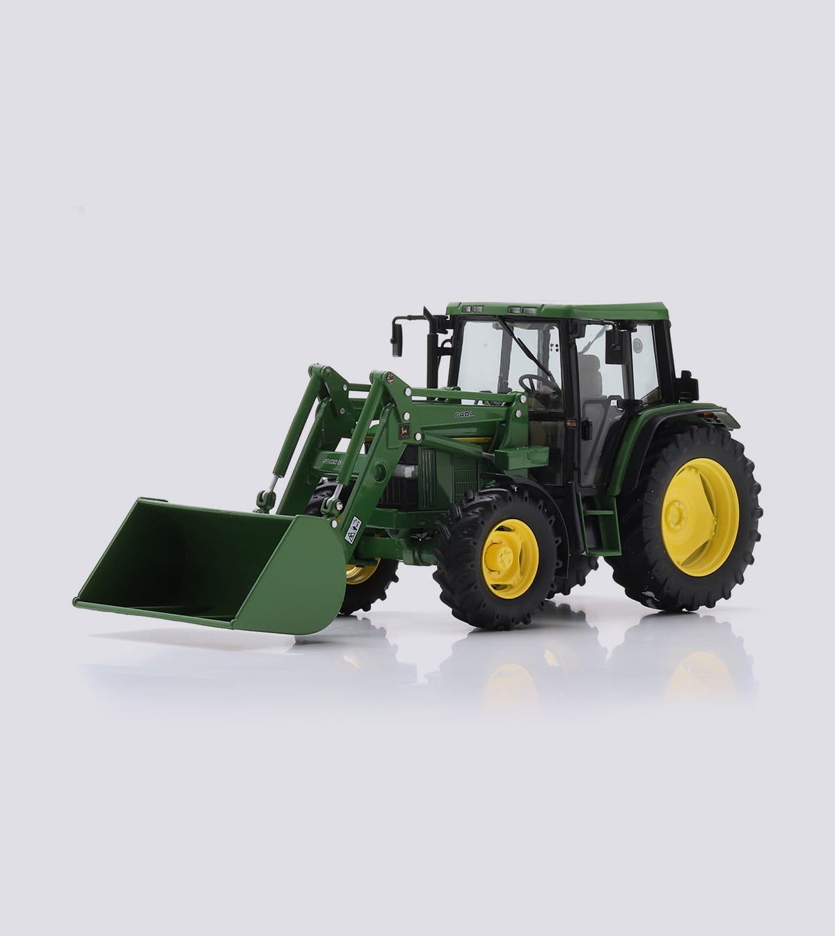 John Deere 6200 mit Frontlader (1:32)