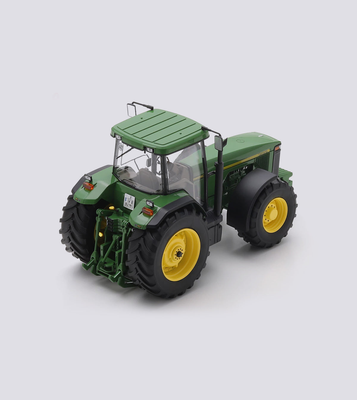 John Deere 8100 (1:32)
