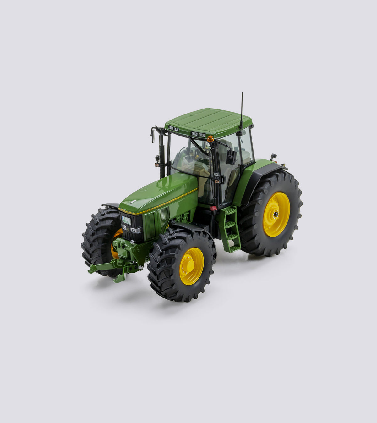 John Deere 7700 (1:32)