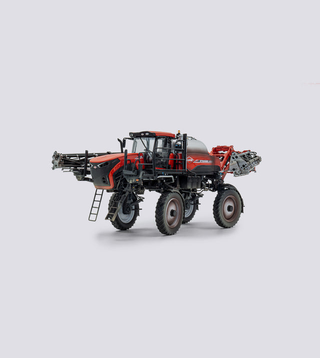 Kuhn Stronger ST 4000HD "Muddy" (1:32)