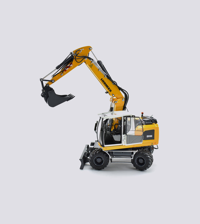 Liebherr A 916 (1:32)