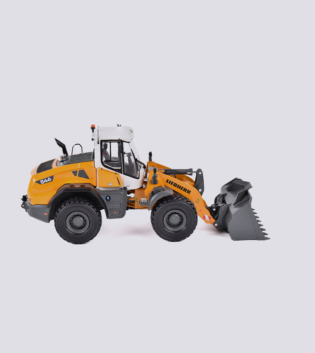 Liebherr L546 G8 (1:32)