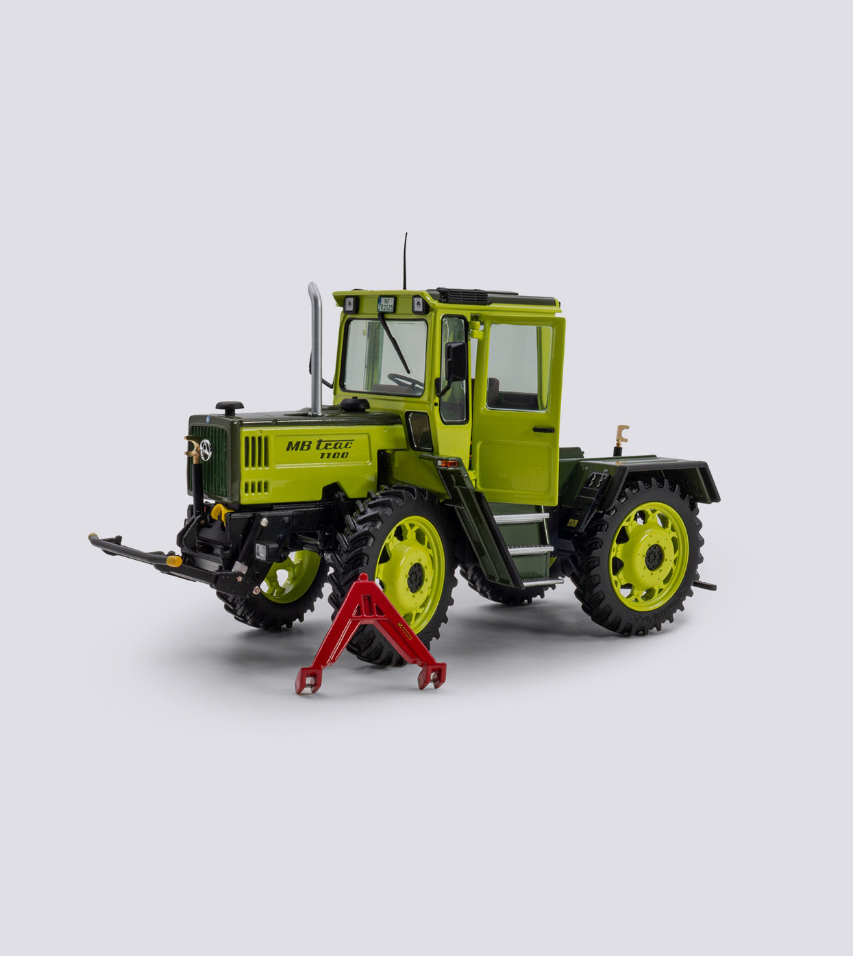 MB trac 1100 mit Pflegereifen (1:32)