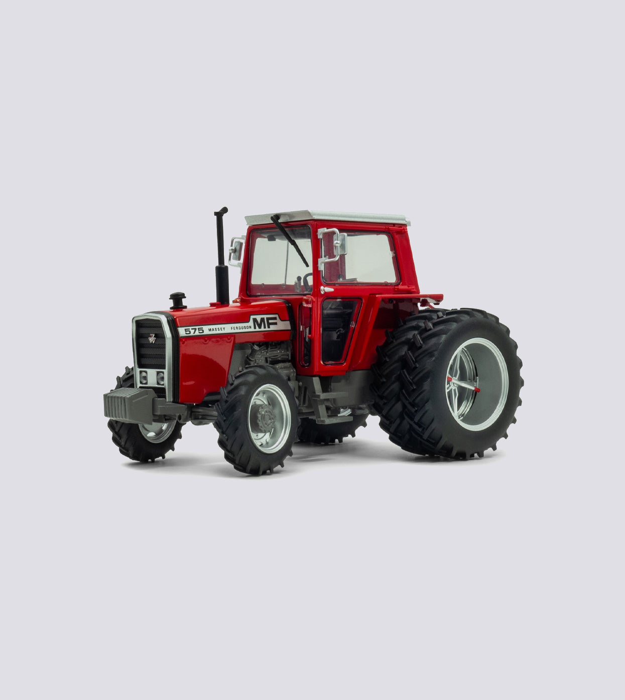 Massey Ferguson 575 4WD Doppelreifen Rote Kabine (1:32)
