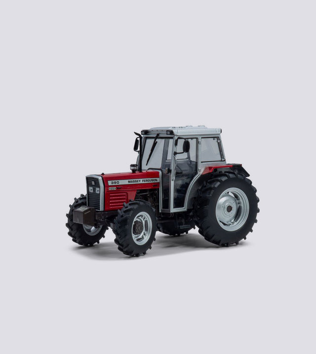 Massey Ferguson 390 4WD (1:32)