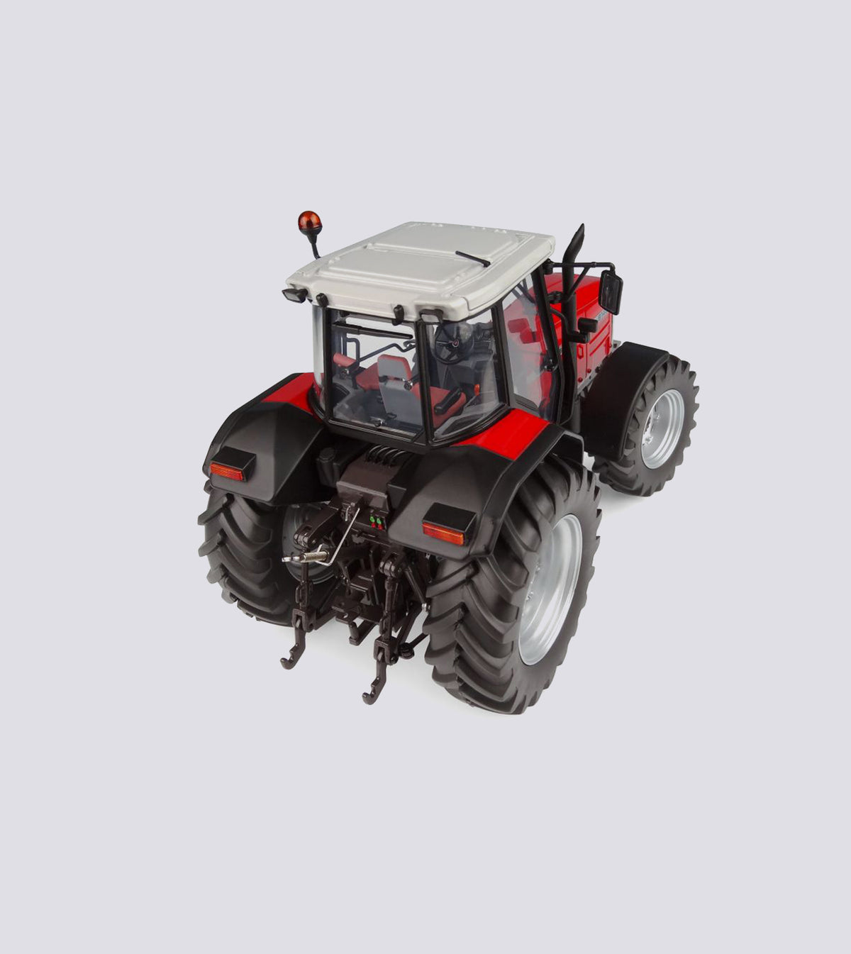 Massey Ferguson 8140 (1:32)