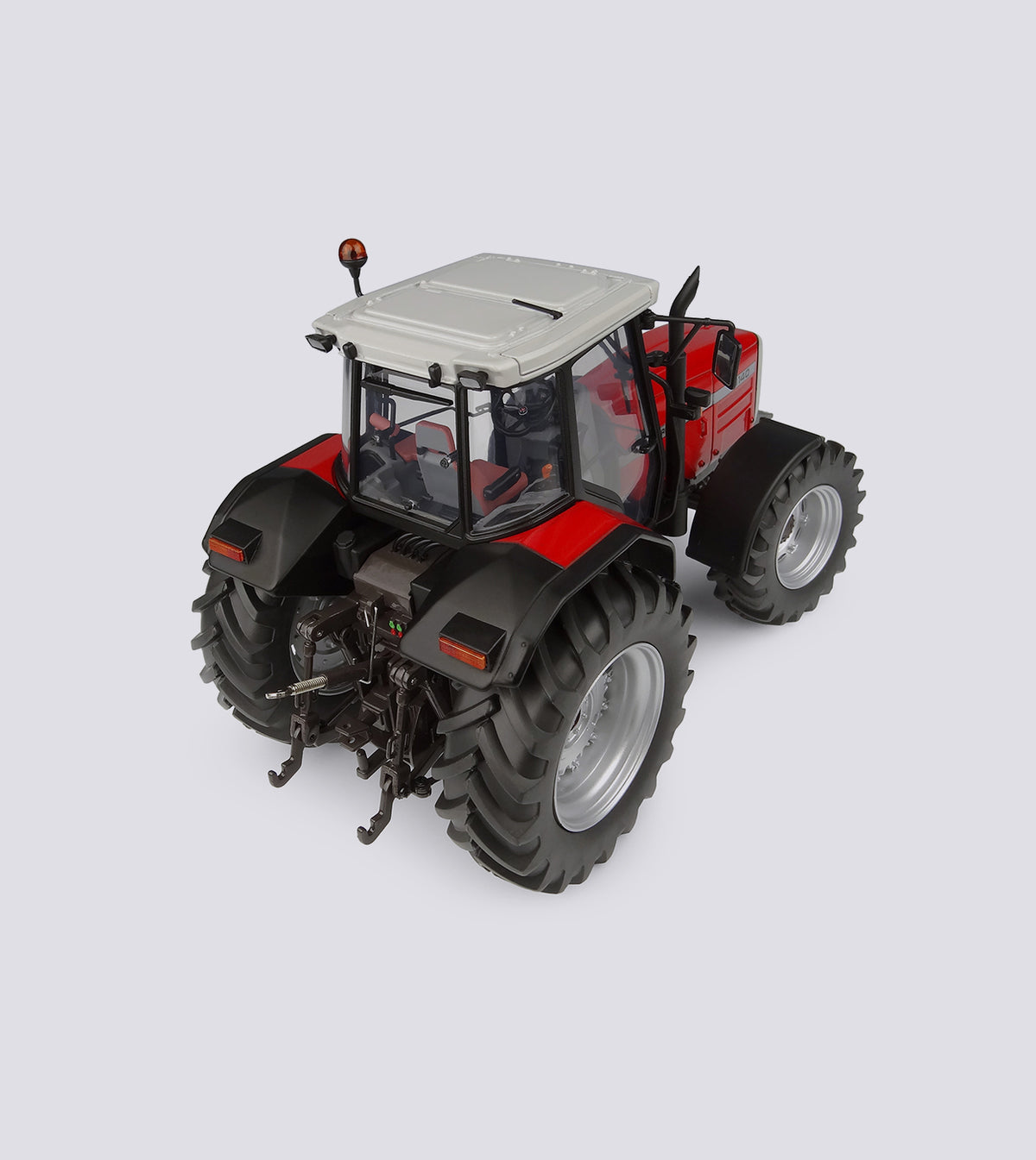 Massey Ferguson 8140 (1:32)