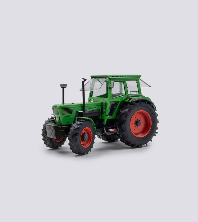 Deutz D 80 06 mit Kabine (1:32)