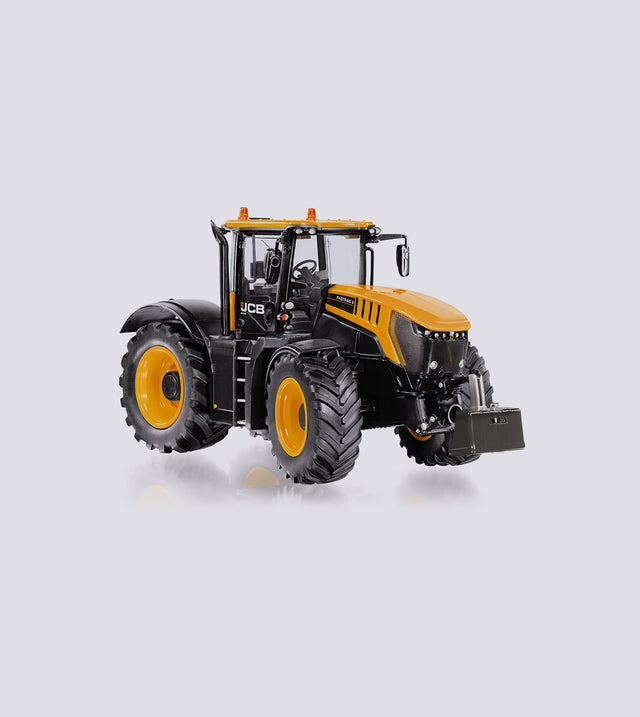 JCB Fastrac 8330 (1:32)